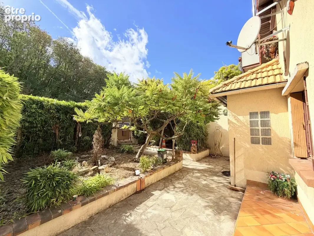 Une maison avec travaux en attente d'une nouvelle vie ! - photo 3