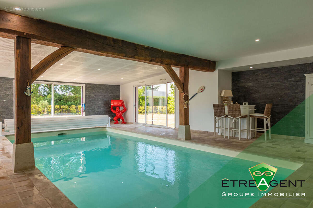 Maison SAINT AUBIN D'ÉCROSVILLE - 379 m² - 5 chambres - photo 2