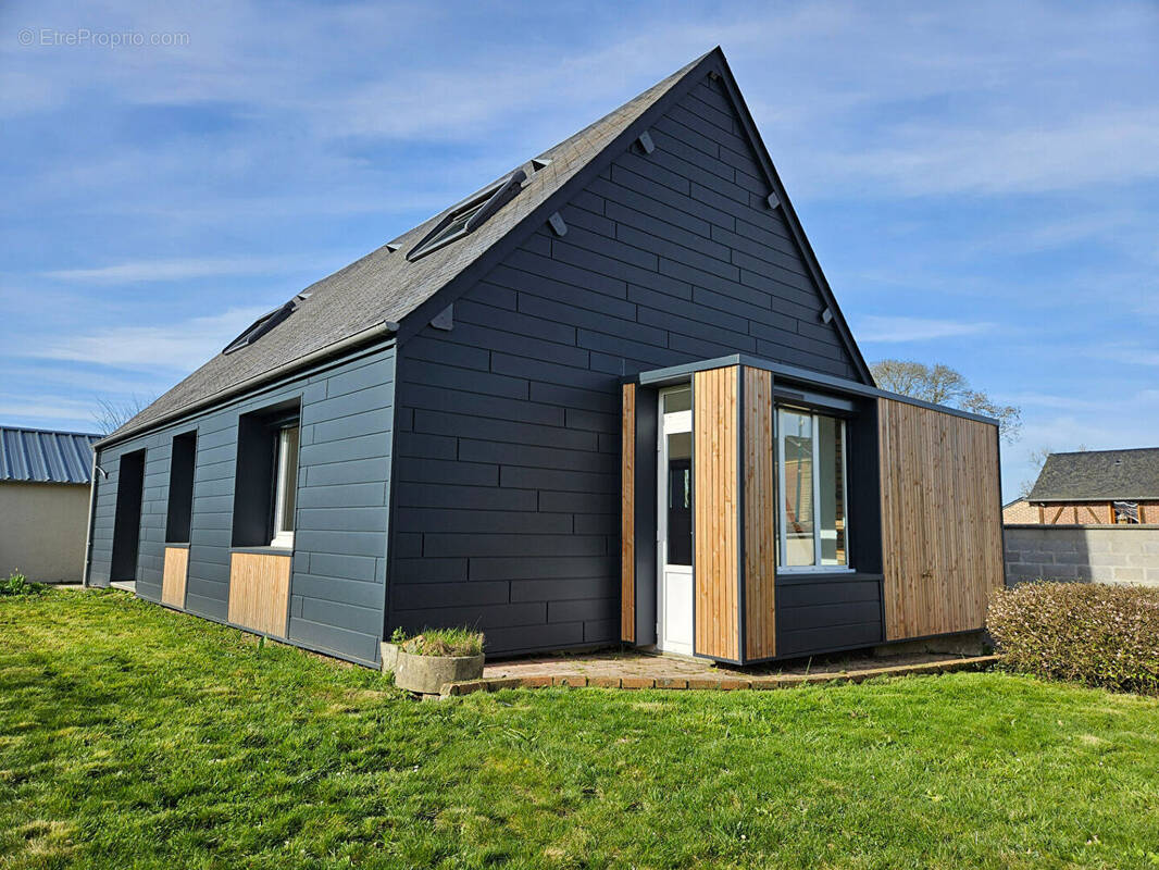 Maison à LA NEUVILLE-CHANT-D'OISEL