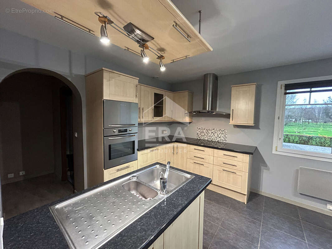 Maison à ESTREELLES