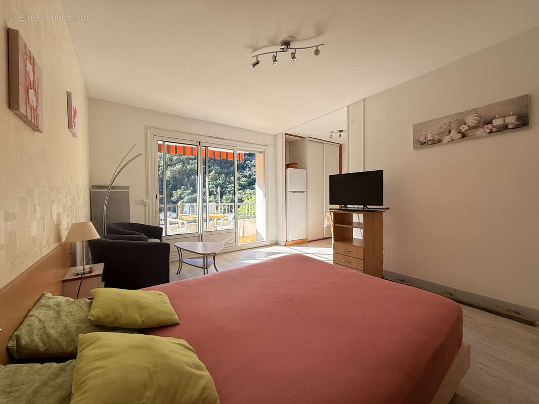 Studio avec terrasse, parking et vue montagne - photo 2
