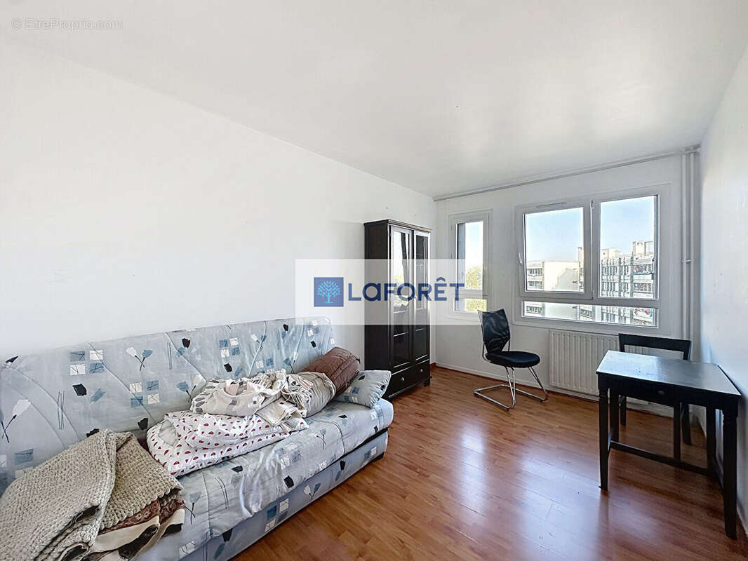 Appartement à SARTROUVILLE