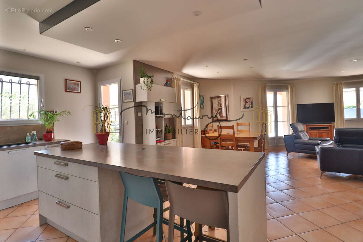 A vendre nimes collines nord villa avec piscine et sans vis a vis - photo 7
