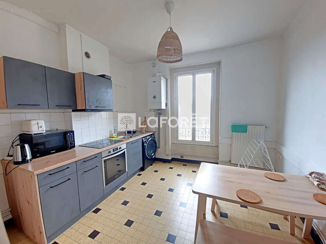 Appartement à SAINT-ETIENNE