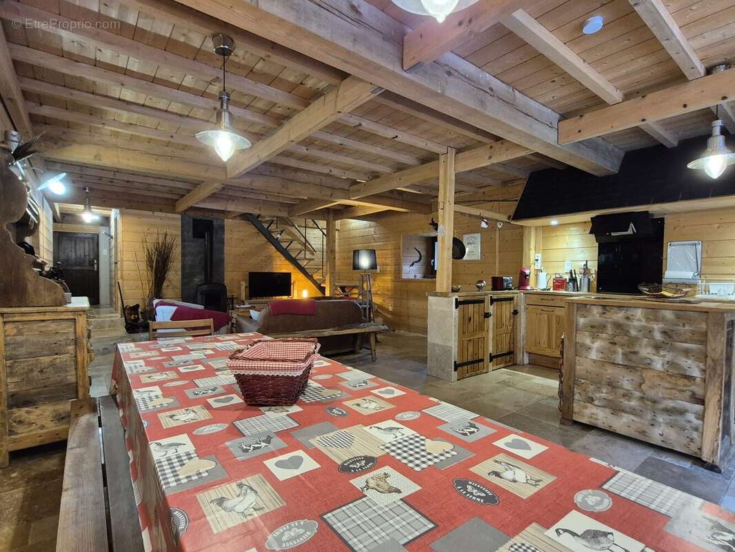 Maison à CAMPAN