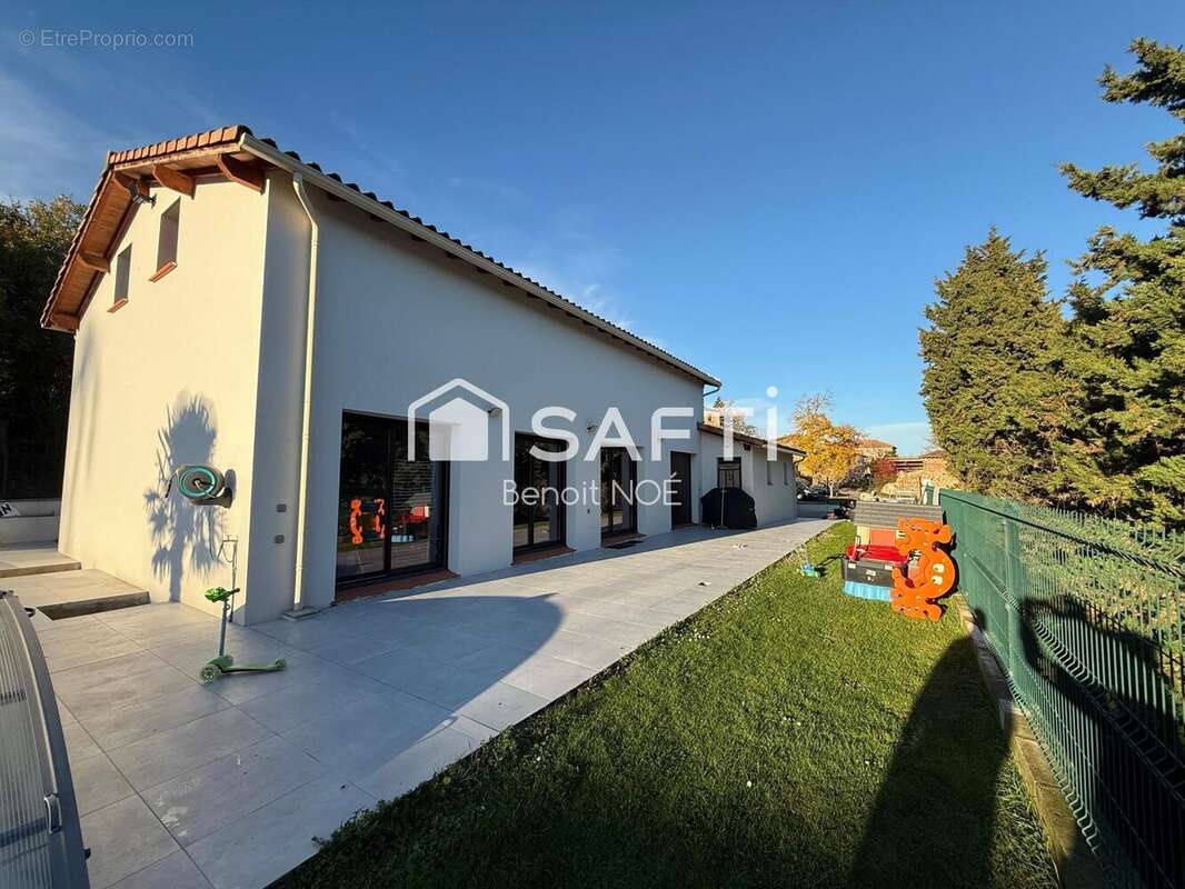 Photo 3 - Maison à LES PUJOLS