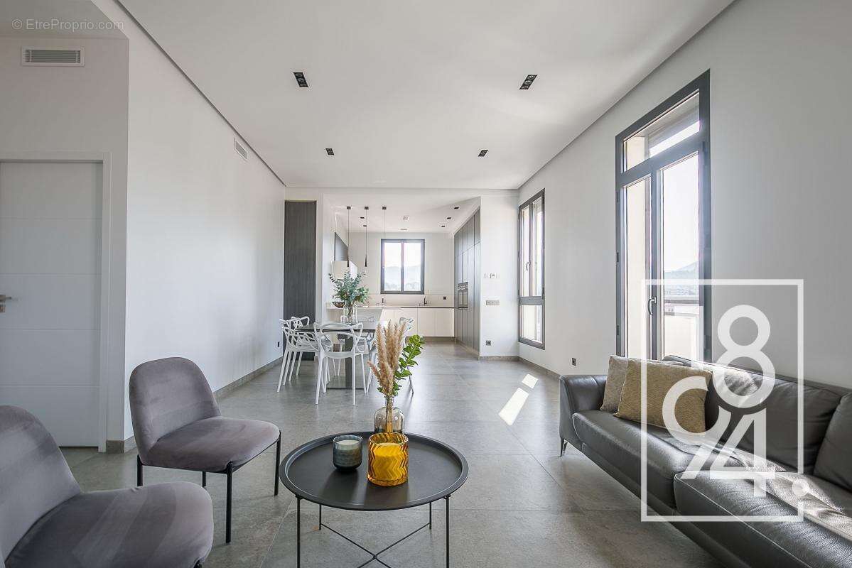 Appartement à MARSEILLE-9E