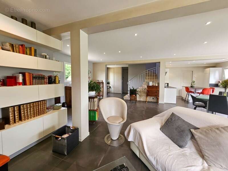 Maison contemporaine avec 4 chambres et terrain de 3 ha - TOURGEVILLE - photo 5