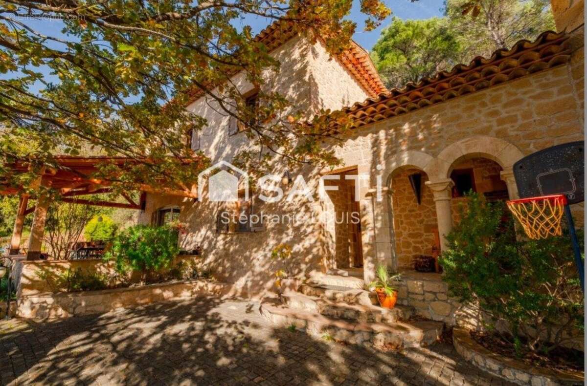 Photo 2 - Maison à LA MOTTE