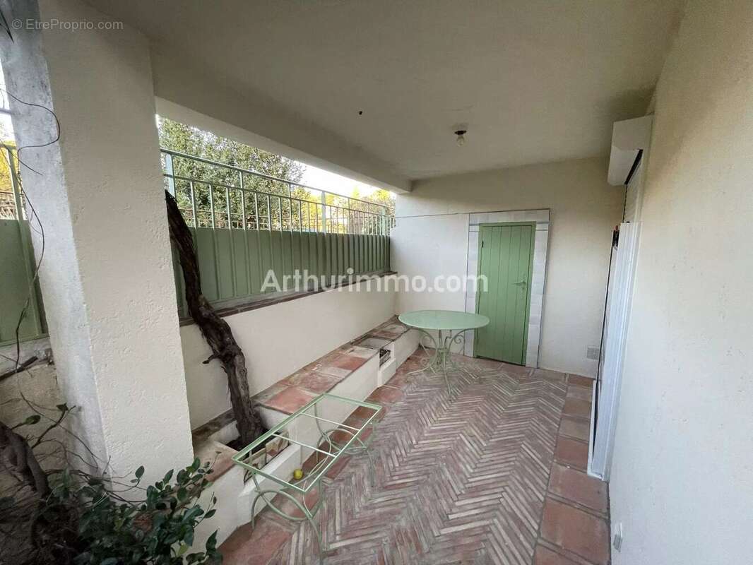 Maison à PLAN-DE-LA-TOUR