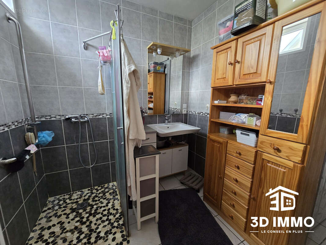 Maison à AVESNES-SUR-HELPE