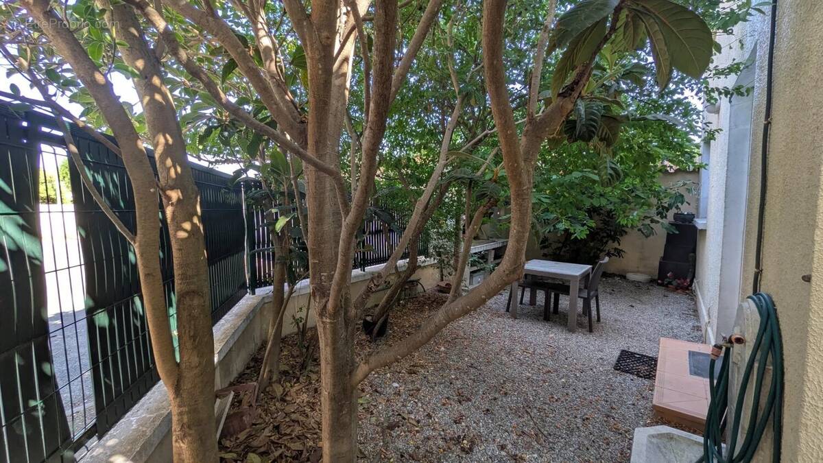 Maison de 3 chambres avec jardin et garage à Narbonne - photo 3