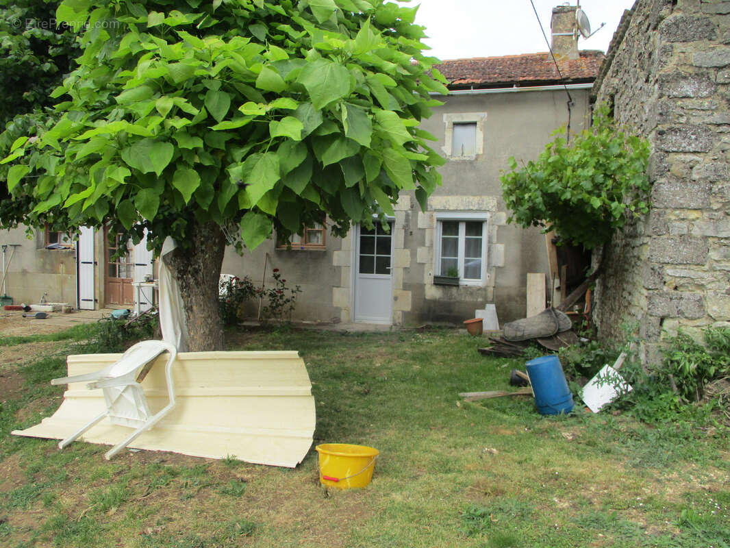 Maison à CEAUX-EN-COUHE