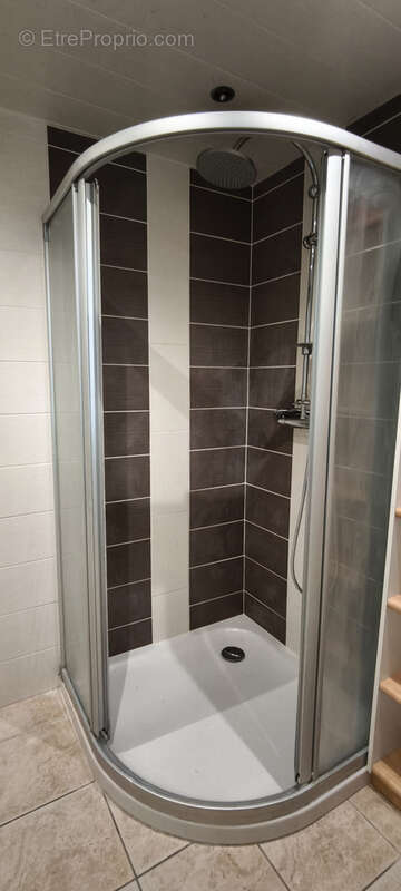 Appartement à LA ROCHE-SUR-FORON