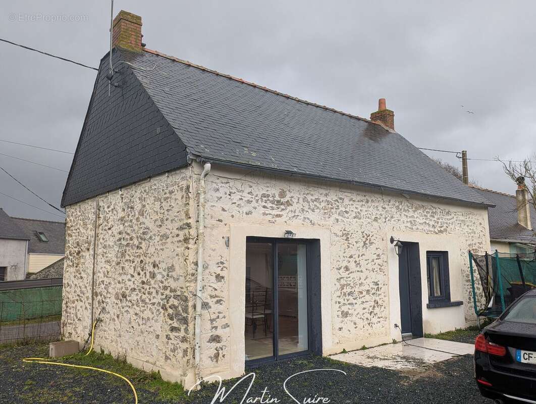 Maison à DONGES