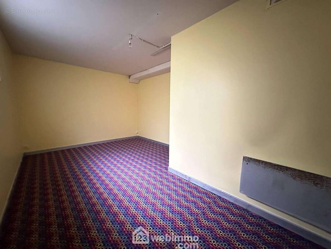 Activités tertiaires - Commerce à LAON