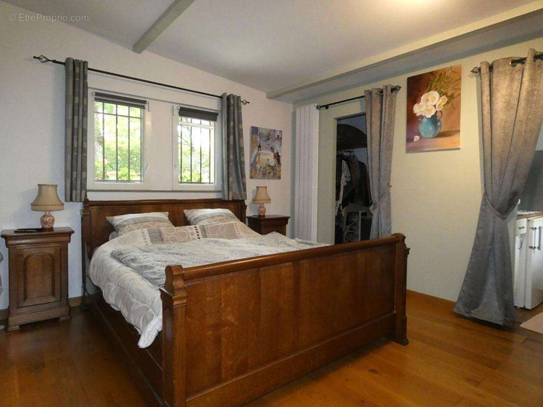 Maison Chourgnac 9 pièce(s) 260 m2 - photo 12