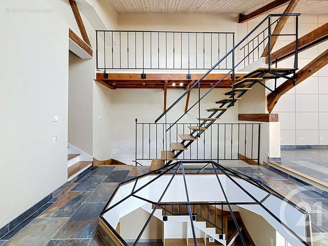 Maison 300 m² à Combs-La-Ville  - photo 11