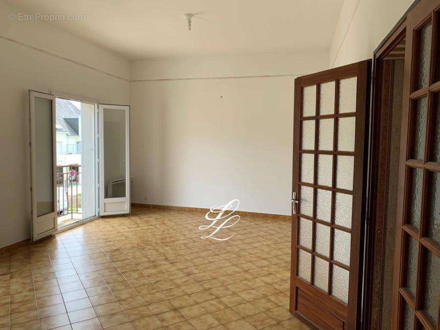 Appartement à PARCAY-MESLAY