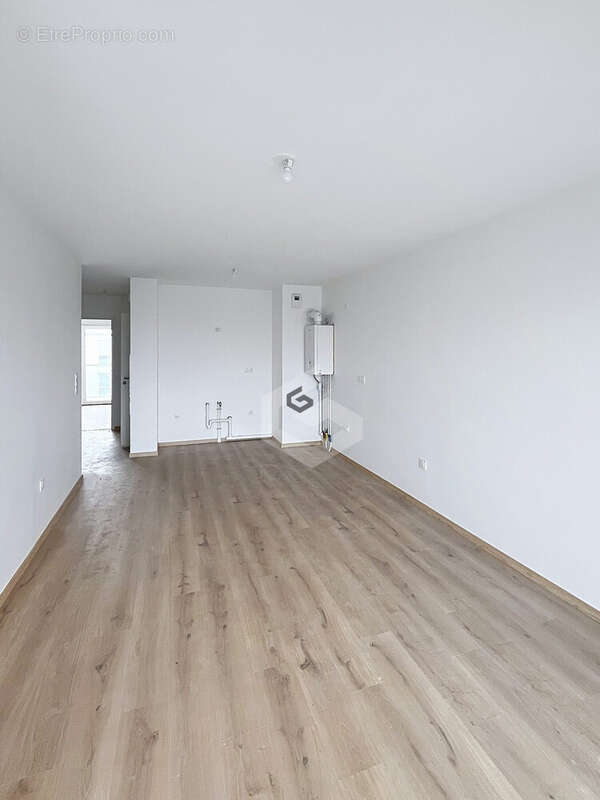 Appartement 63 m² à Reims  - photo 4