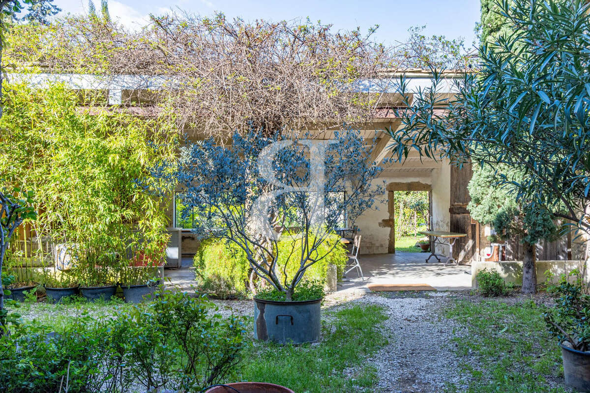 Maison à SAINTE-CECILE-LES-VIGNES