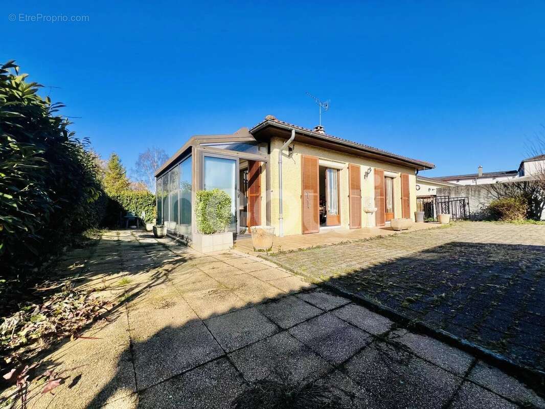 Maison à AIGUEPERSE