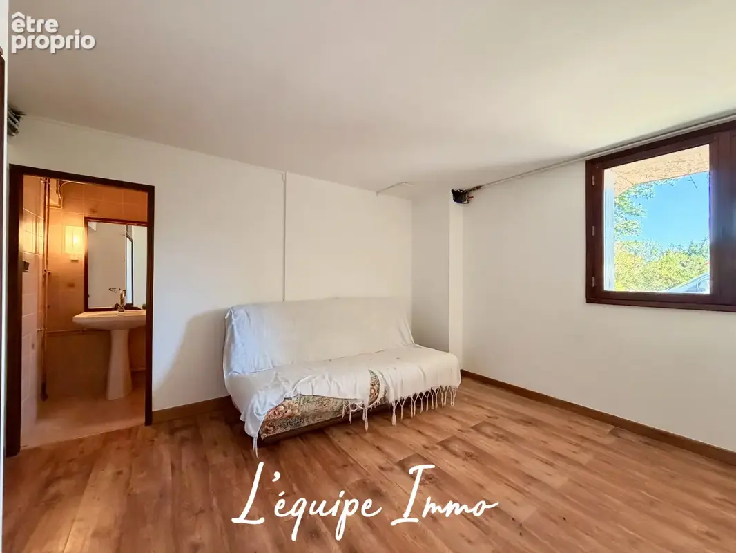 Maison familiale avec 5 chambres et grand terrain divisible - photo 11