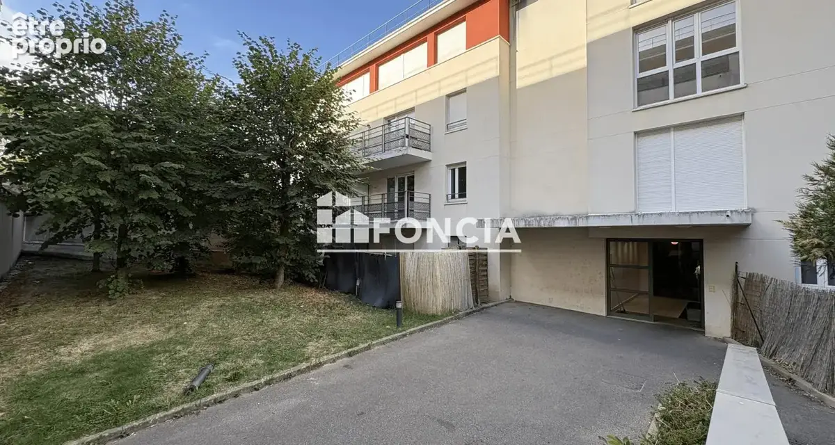 CORBEIL - 2 Pièces avec balcon et parking - photo 10
