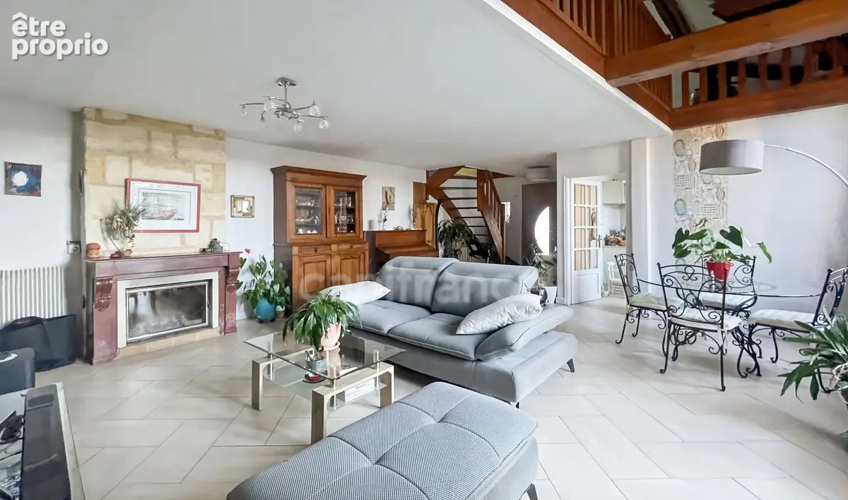 Bègles : Maison familiale en pierre, 5 chambres, jardin et carport - photo 2