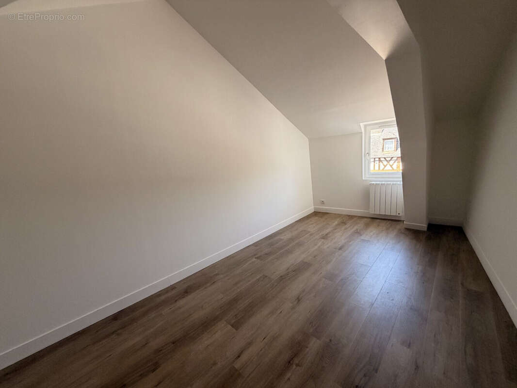 Appartement 177 m² à Neufchatel-En-Bray  - photo 8