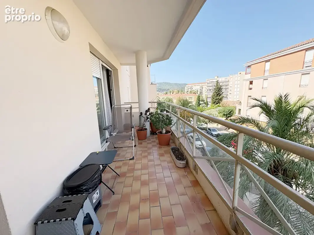 Appartement à HYERES