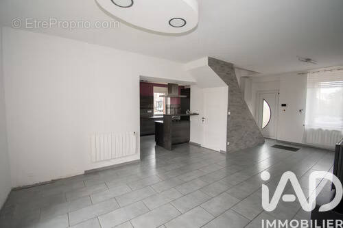 Photo 1 - Maison à LANDRES