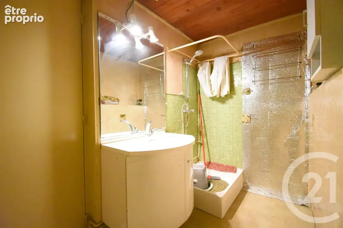 Maison 69 m² à Cusset  - photo 6