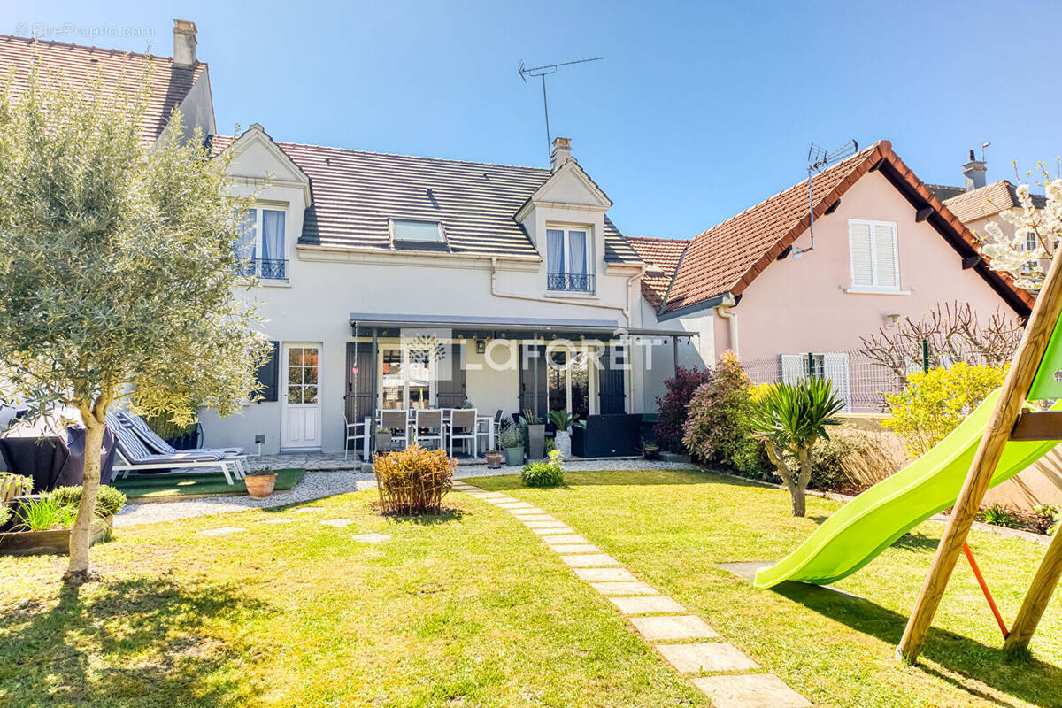 Maison à PONTAULT-COMBAULT