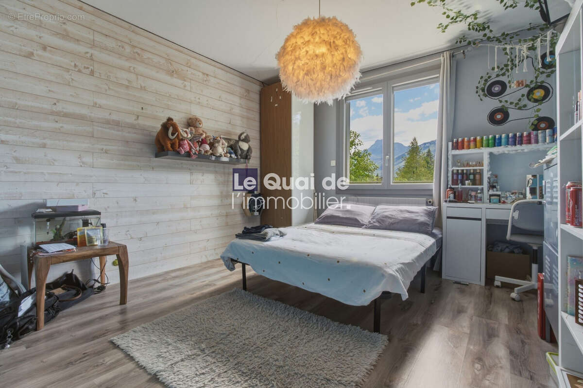 Maison 112 m² à Saint-Egreve  - photo 8