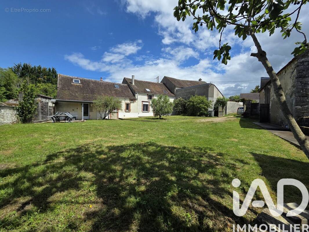 Photo 1 - Maison à NOISY-RUDIGNON