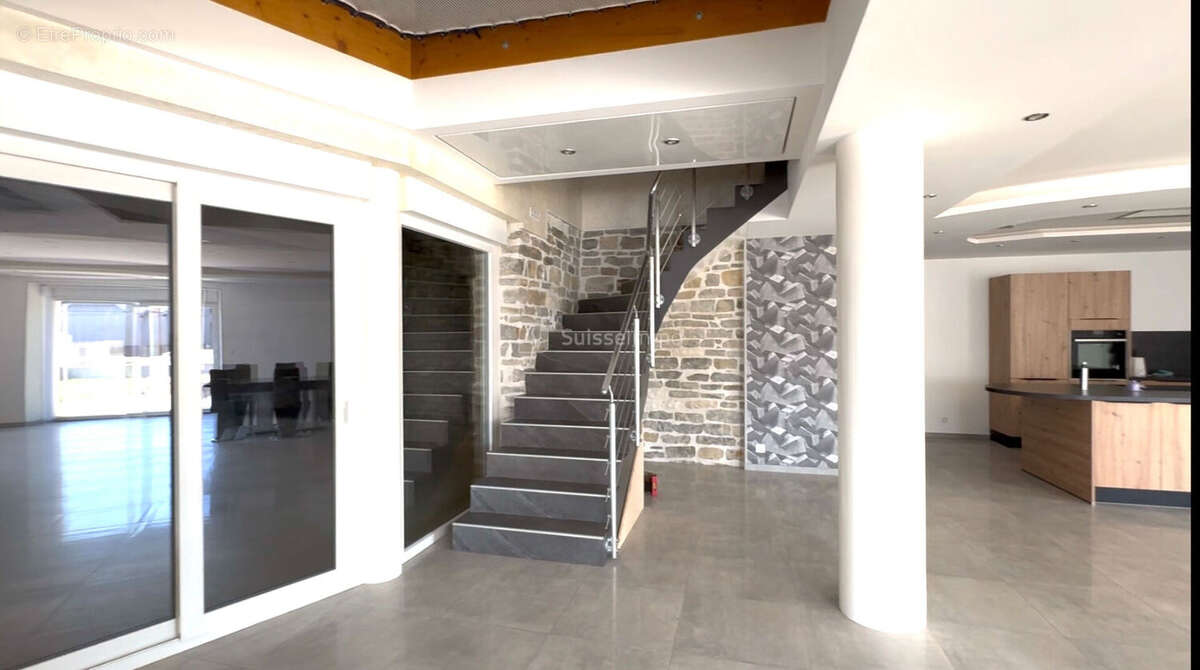 Maison  6 pièce(s) 300 m2 - photo 4