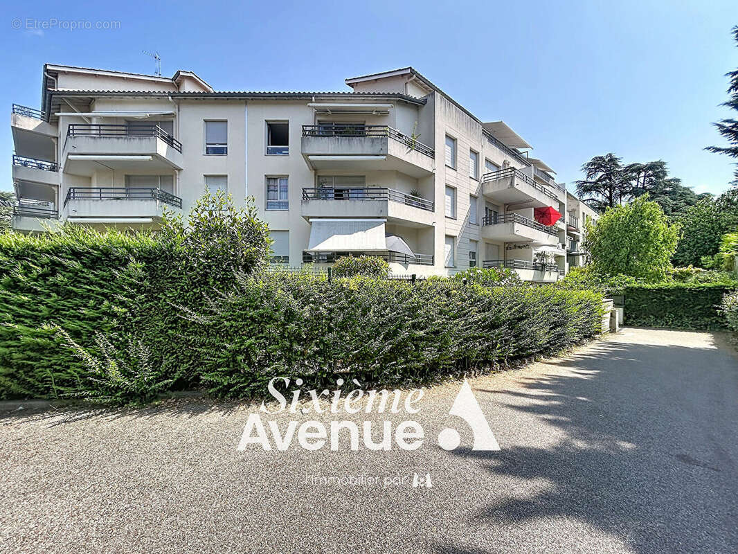 Appartement à DECINES-CHARPIEU