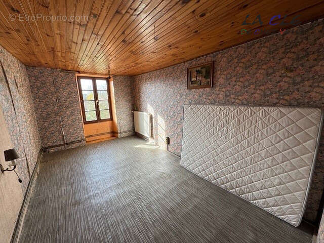 Maison à SAINT-LAURS