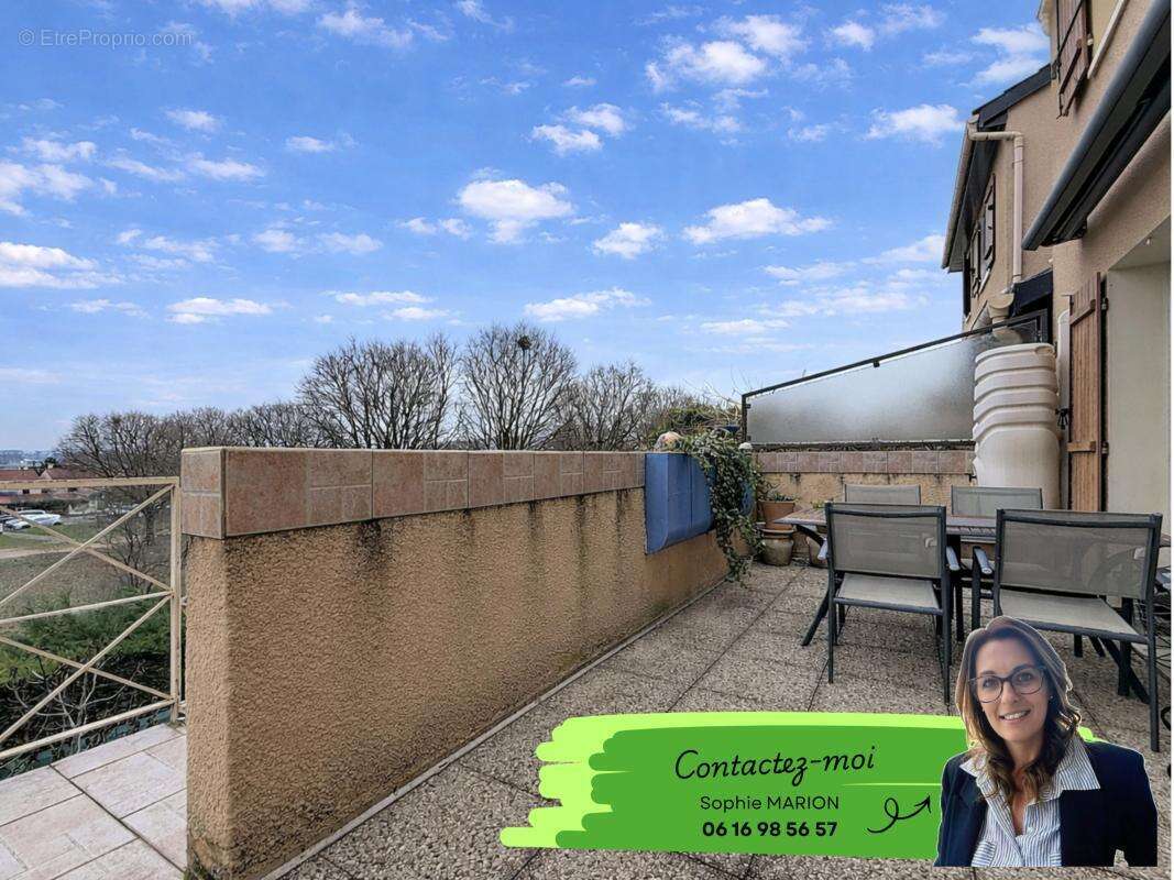 Maison à PIERRE-BENITE