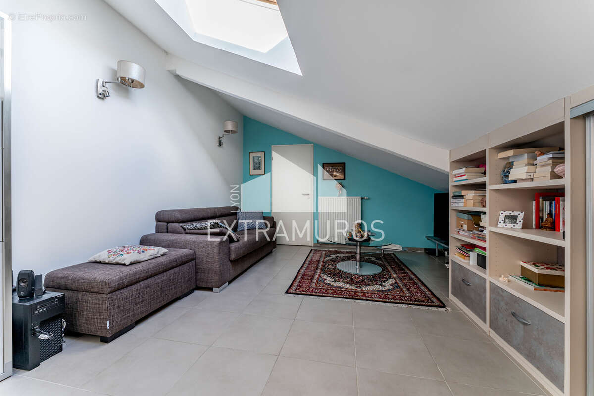 Appartement à TASSIN-LA-DEMI-LUNE