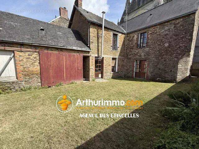 Maison à ROUGE