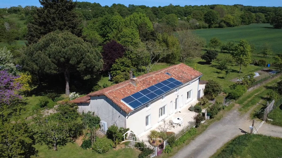 Maison à SAINT-MARTIN-DU-FOUILLOUX