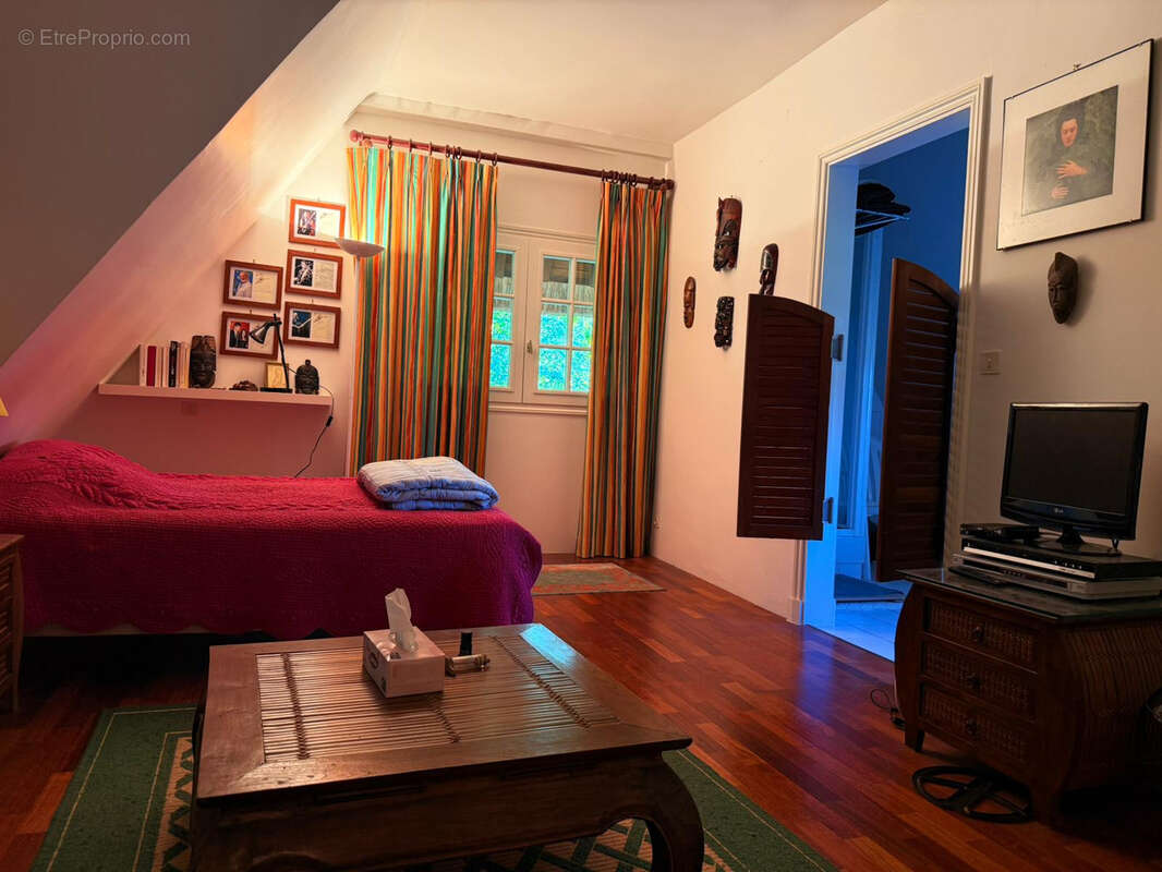 Maison à CORMEILLES