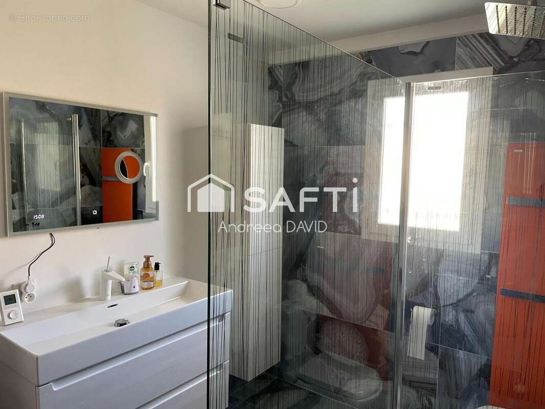Maison 95 m² à Castres  - photo 7