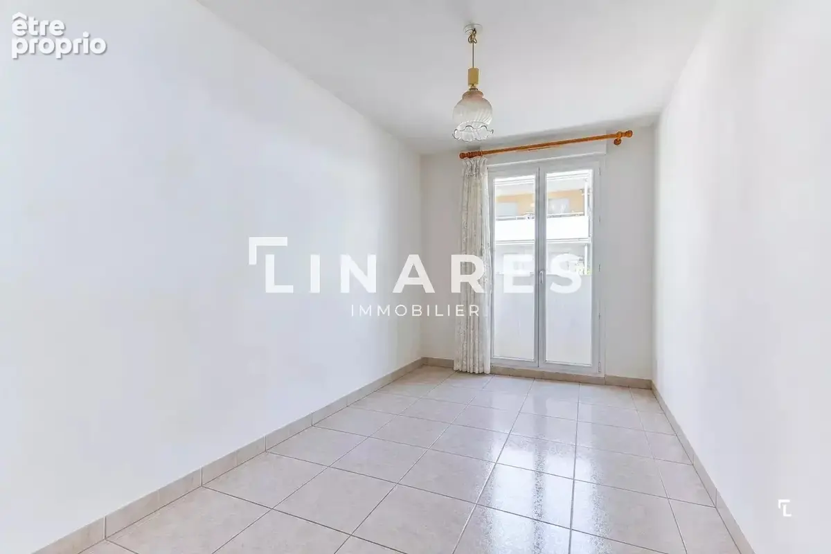 VIDA LOCA - Appartement T3 de 63m2 - Terrasse - Box (sus) - 13008 - photo 10
