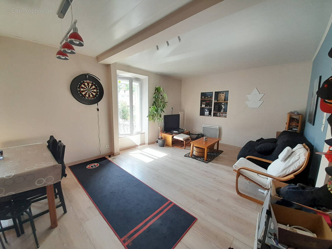 Appartement à AUNEAU