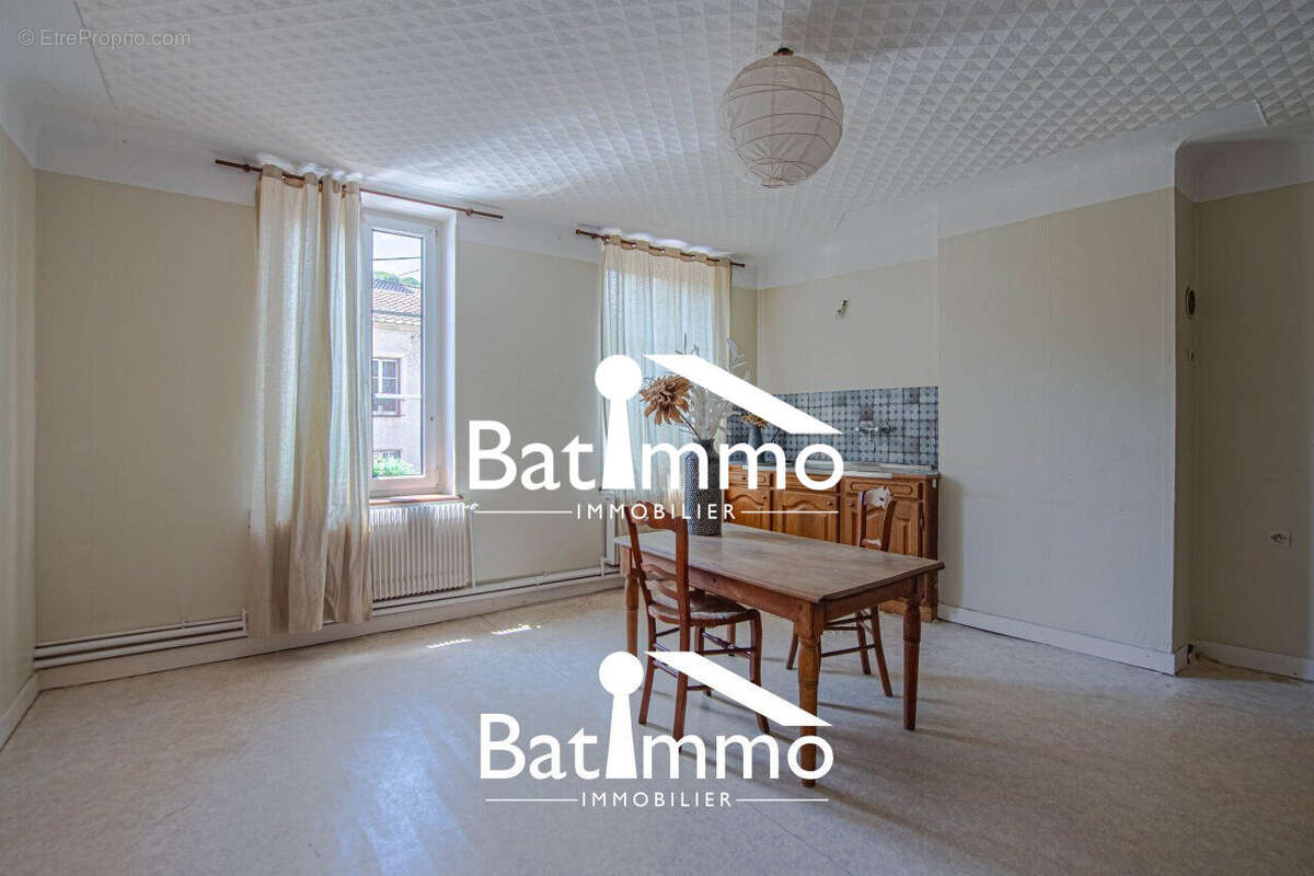 Maison à CHATEL-SAINT-GERMAIN