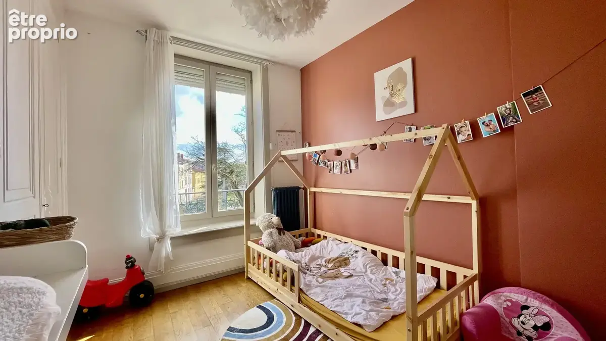 Superbe t3 traversant / 84 m2 + cave / visite virtuelle - photo 11