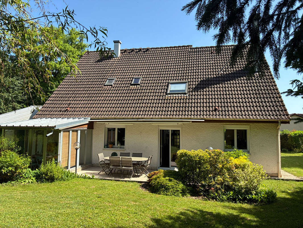 Maison à MISEREY-SALINES